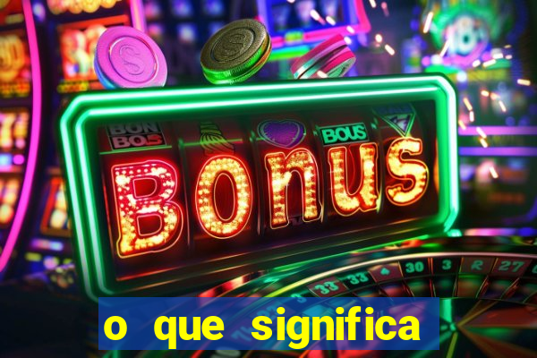 o que significa quando a luz acende sozinha