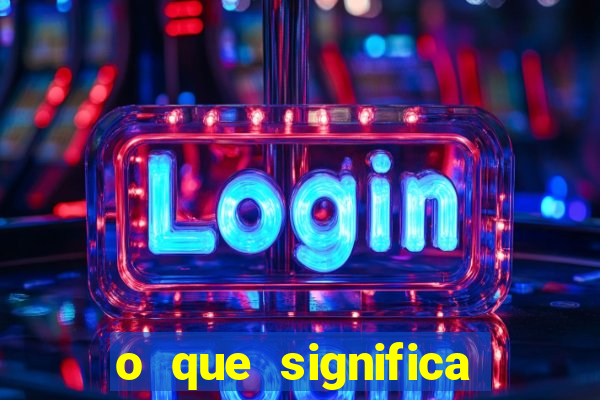 o que significa quando a luz acende sozinha