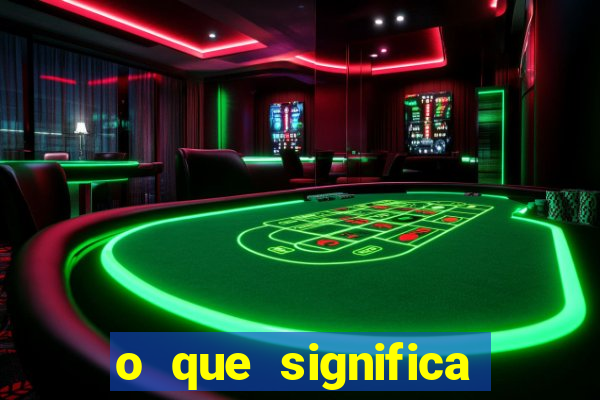 o que significa soprar no ouvido de uma pessoa