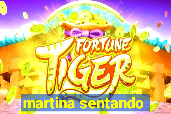 martina sentando
