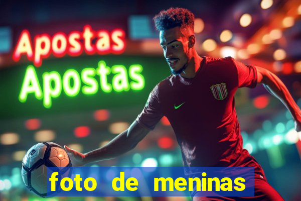 foto de meninas cacheadas fake