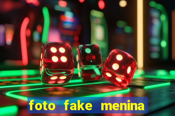 foto fake menina cabelo cacheado