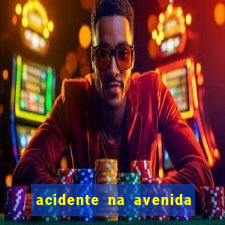 acidente na avenida arquiteto vila nova artigas