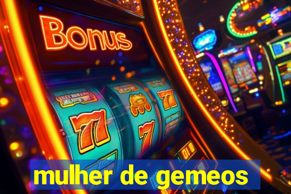 mulher de gemeos